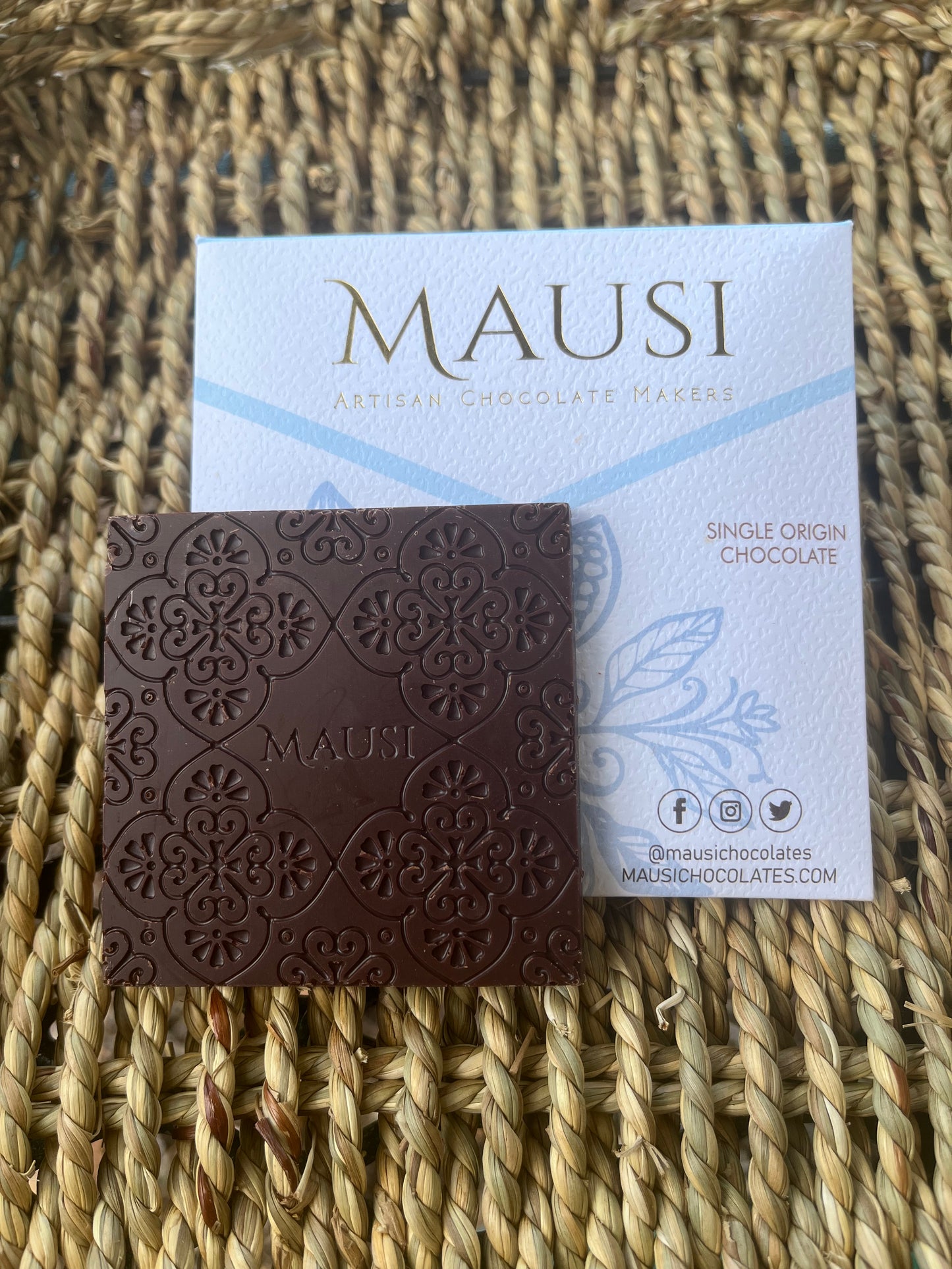 Mausi Chocolate mini 62% dark milk Kambuzi Chili