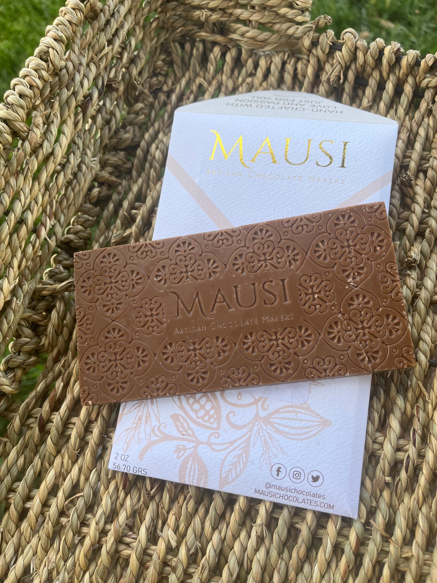 Mausi White Chocolate infused with coffee