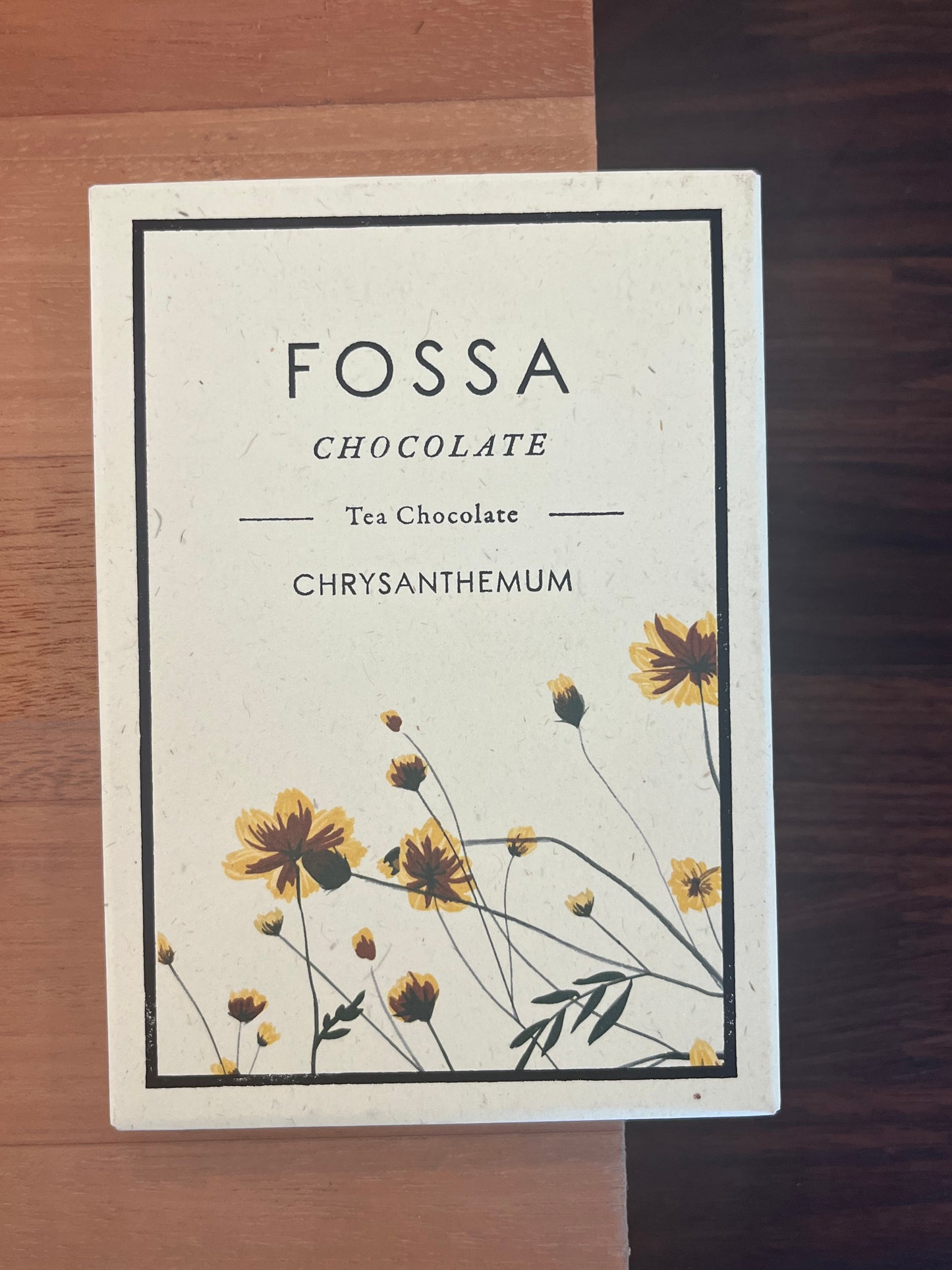 Fossa Chocolate 53% Dark Milk Chocolate chrysanthemum