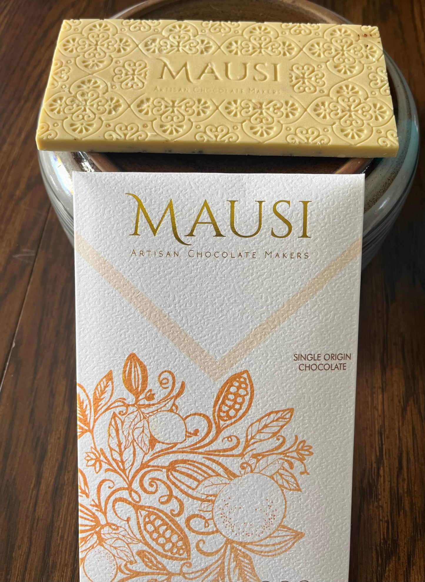 Mausi white chocolate infused with real pineapple